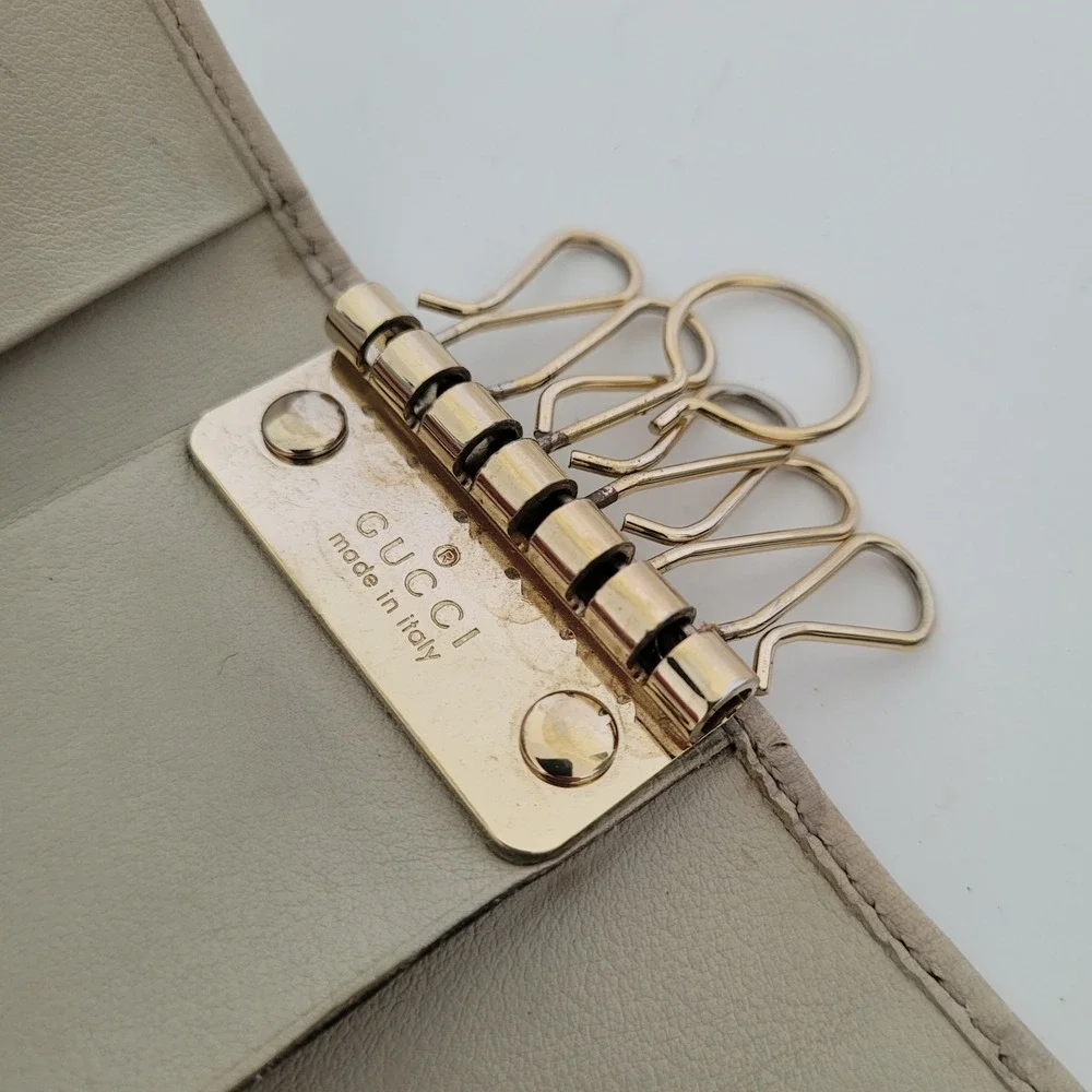 Gucci Guccissima Key Case White Bone Leather 6 Hook Holder 212111 0416